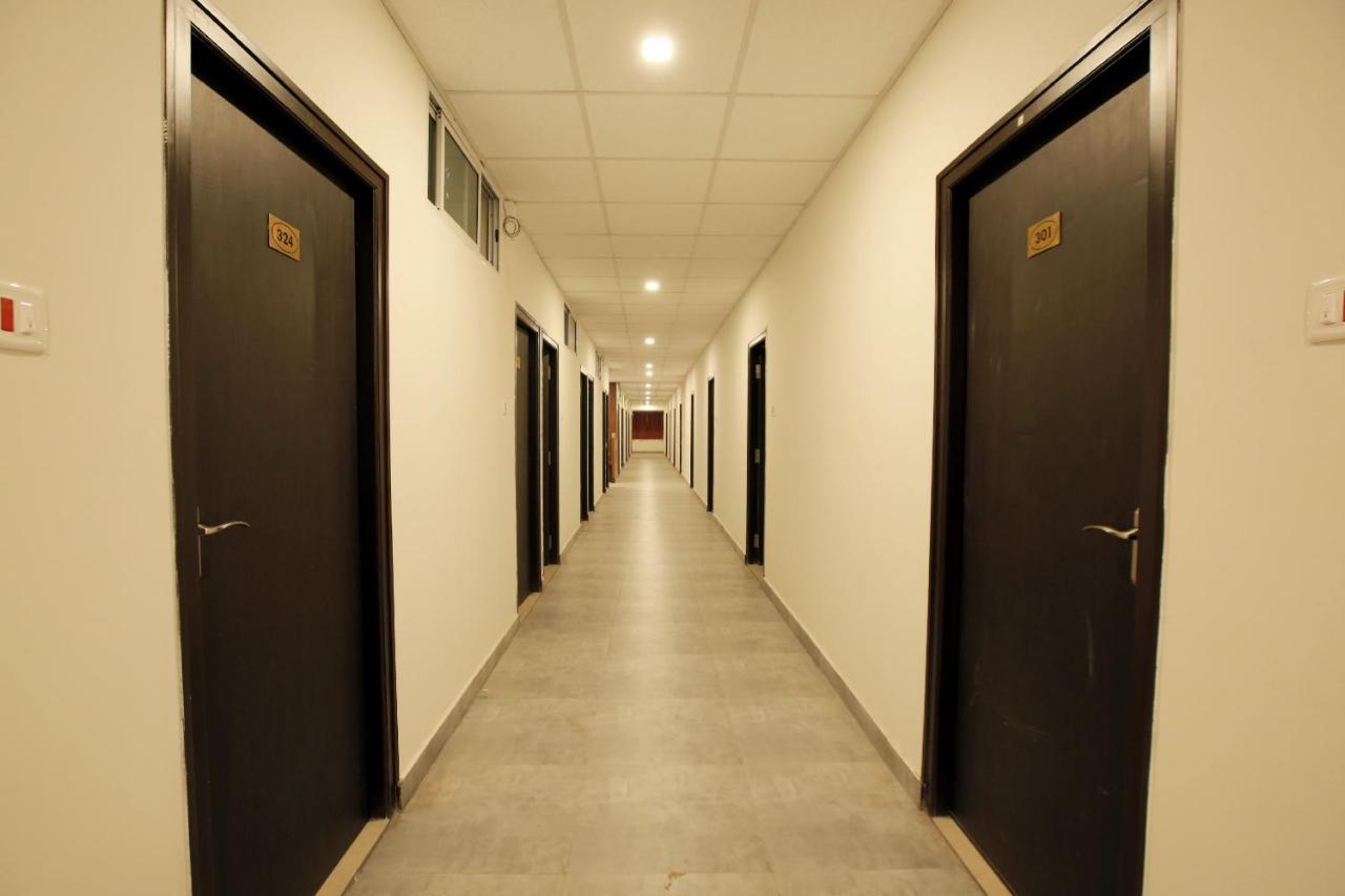 Hotel Ak International Ullāl Zewnętrze zdjęcie